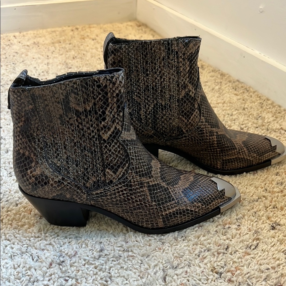 Brown Ankle Boots with Textured Leather and Low Heel